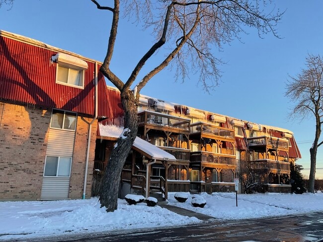 Foto del edificio - 1850 Tall Oaks Dr