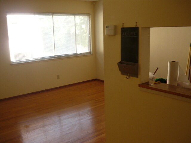 Primary Photo - 2820 Benvenue Ave