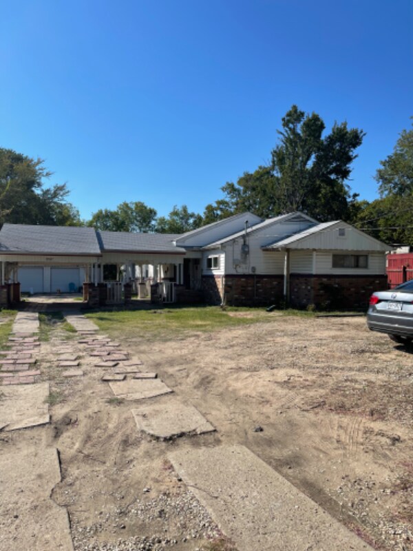 Building Photo - 3517 Pioneer Rd