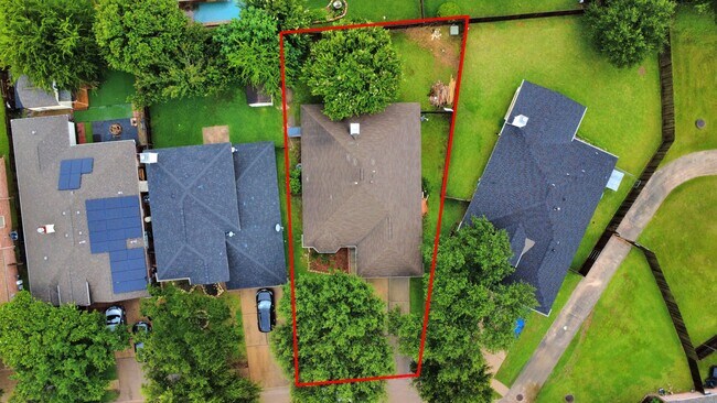 Foto del edificio - 14610 Hazy Ridge Ln