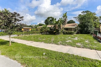 Building Photo - 3441 SW 20th Ct