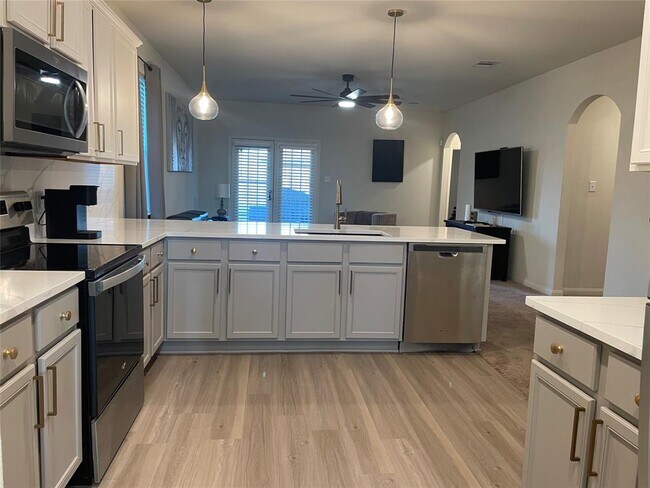 Foto del edificio - 15258 Snowdrop Field Dr