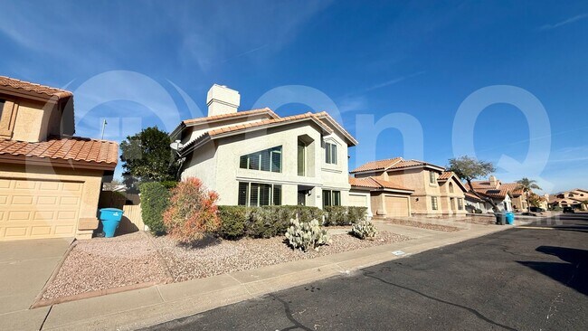 Building Photo - 4526 E Villa Theresa Dr