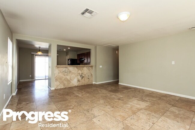 Building Photo - 11810 W Columbine Dr