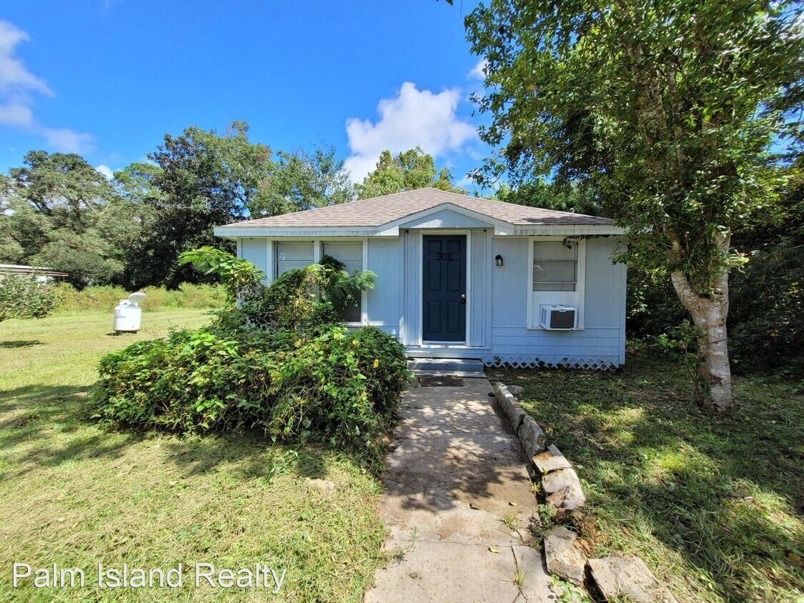 4 br, 1 bath House 908 Polk Avenue House for Rent in Pensacola, FL