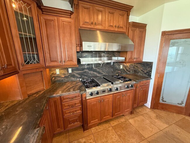 Foto del edificio - Fair Oaks Ranch 5 Bedroom Home in Canyon C...