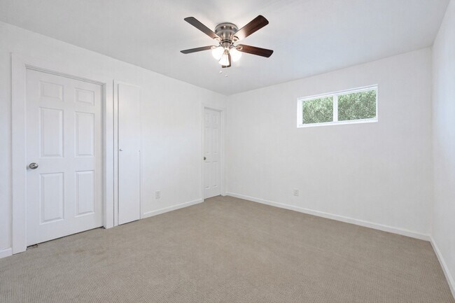 Foto del edificio - 5718 Eskridge St