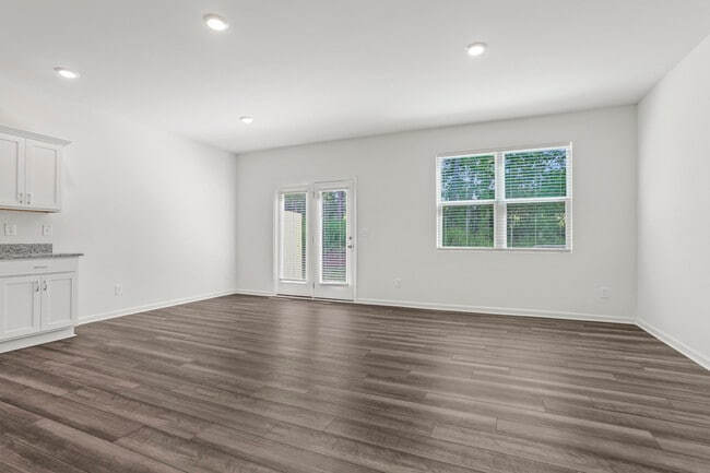 Building Photo - 2660 Senegal Wy