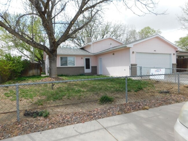 Tri-Level in Clifton COMING SOON!!! - Tri-Level in Clifton COMING SOON!!! House