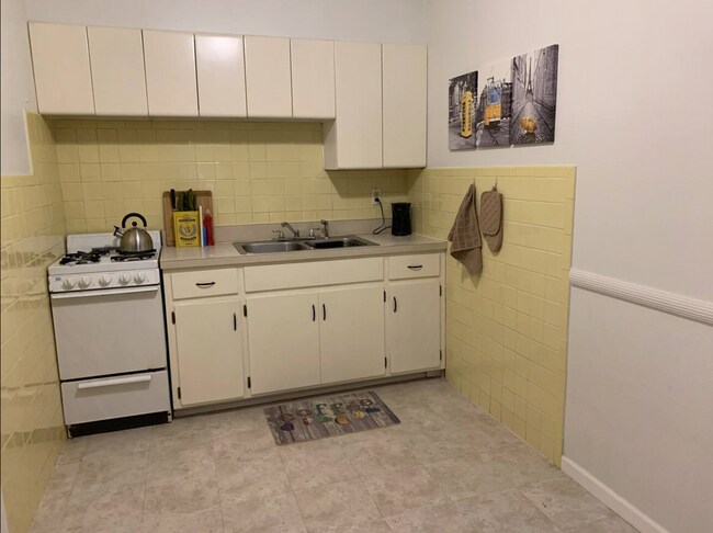 Foto del edificio - 2021 S Harris Ave