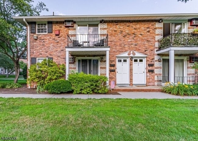 Photo - 320 South St House