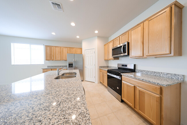 Building Photo - 16683 W Whispering Wind Dr
