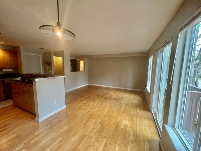 Foto del edificio - Modern and Urban Condo for Rent in Fremont!