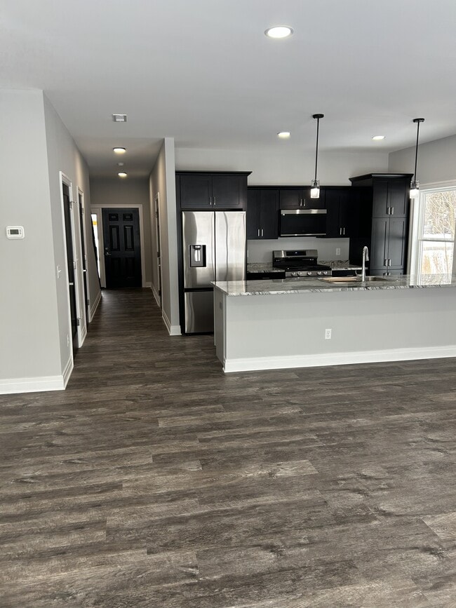 Building Photo - 4256 Greenfield Pkwy