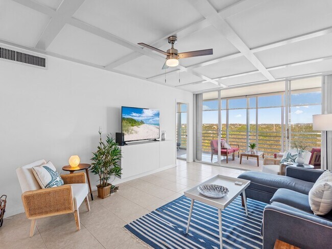 Foto del edificio - 935 E Causeway Blvd