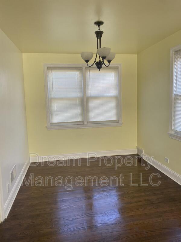 Foto del edificio - 7922 S Ellis Ave
