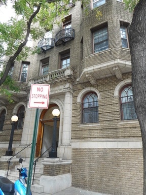 Building Photo - 6 E Read St