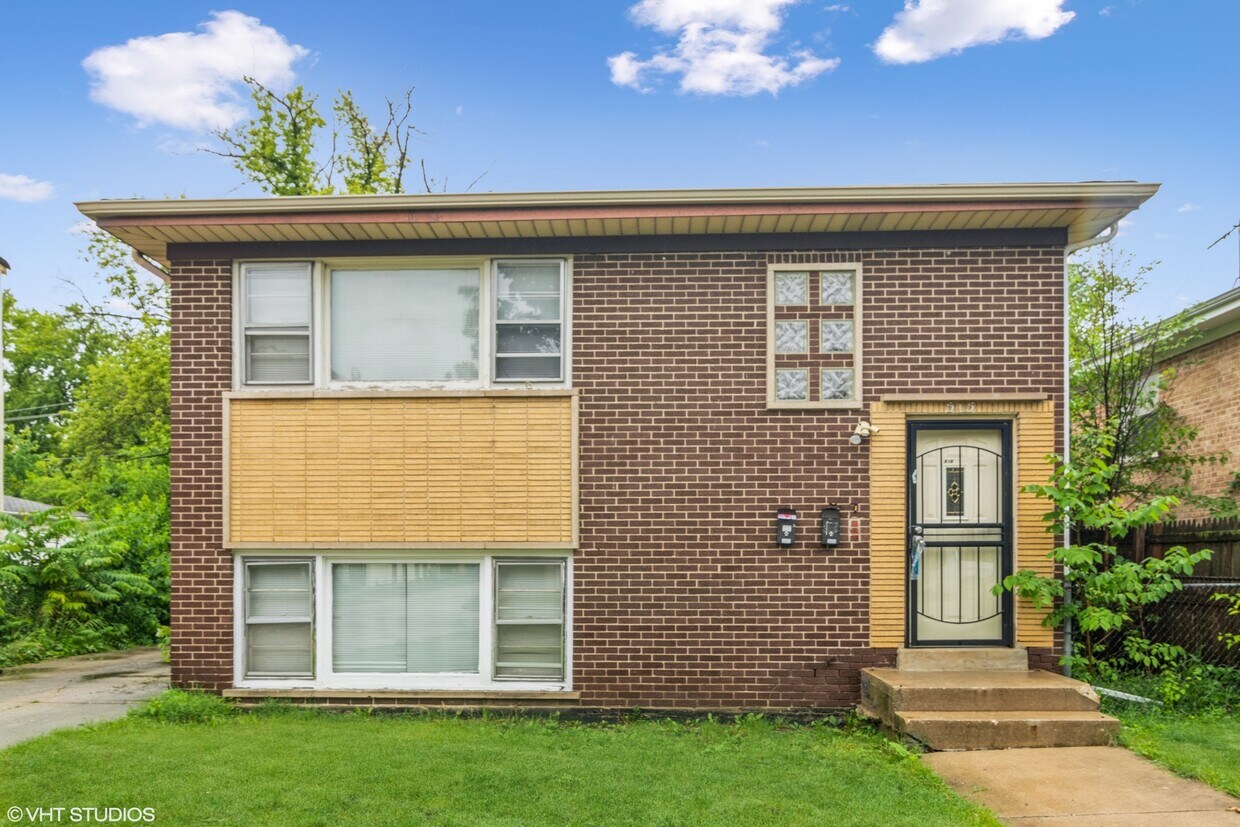 515 S 10th Ave Unit TOP, Maywood, IL 60153 Apartment for Rent in Maywood, IL