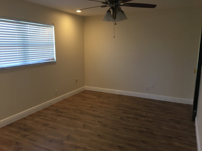 Building Photo - 5780 Fernley Dr W