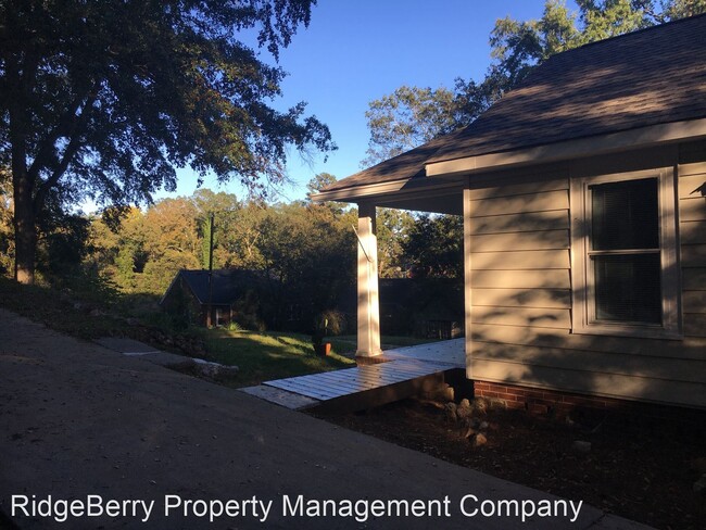 Building Photo - 3 br, 1 bath House - 8 Morningside Dr SW