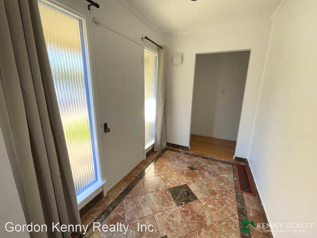 Building Photo - 4 br, 2.5 bath House - 1556 Bernal Ave