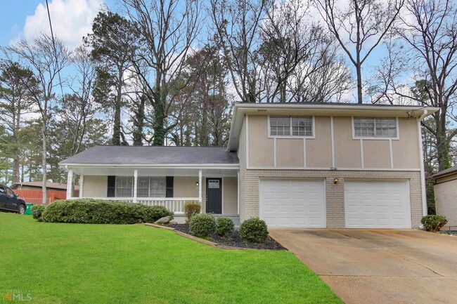 Building Photo - 2236 Chestnut Hill Cir