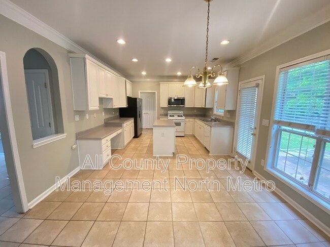 Photo - 550 Elgaen Ct House
