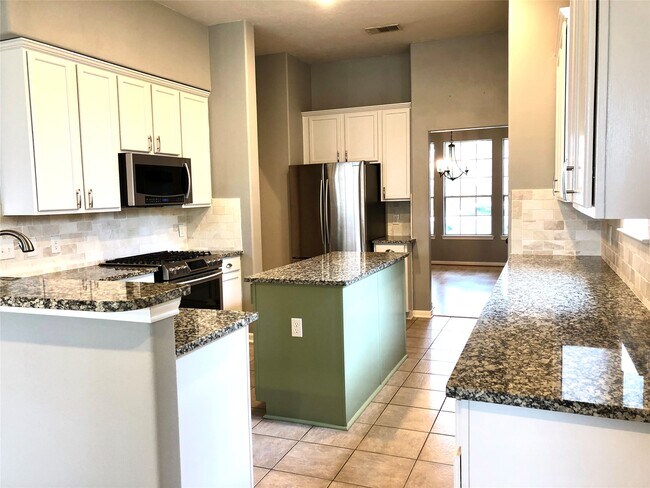 Building Photo - 18223 Water Mill Dr