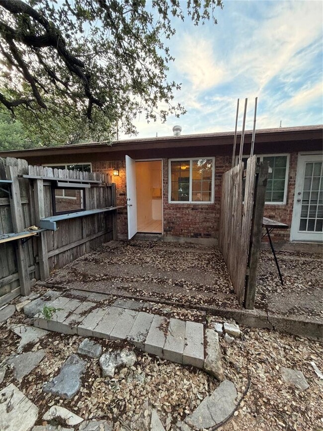 Building Photo - 3405 Willowrun Cove
