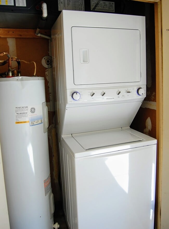 In-Unit Washer/Dryer - 2500 Burleson Rd