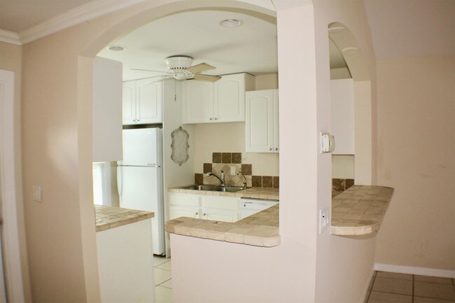 Foto del edificio - 7526 Carrier Rd
