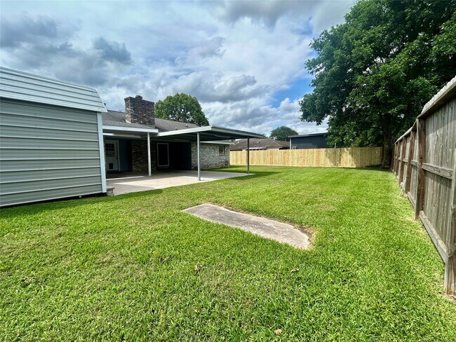 Foto del edificio - 2711 Laurel Creek Way