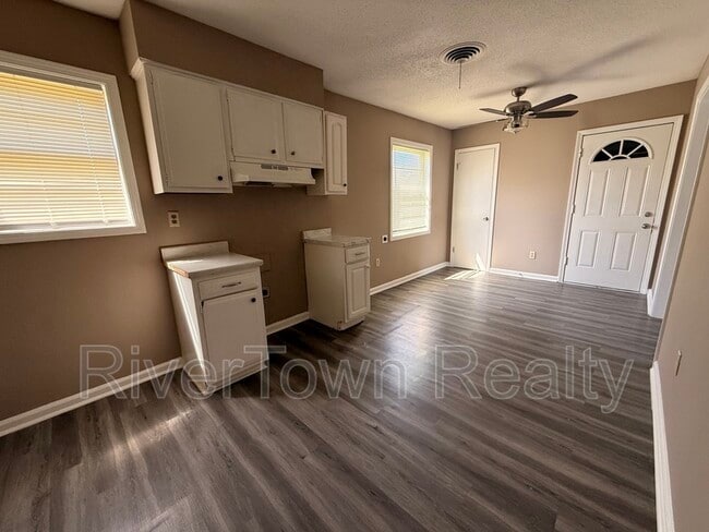 Building Photo - 348 Bonnell Ave