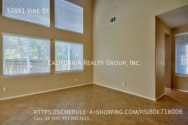 Foto del edificio - 32891 Vine St