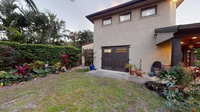 Building Photo - 275 Bonita Dr