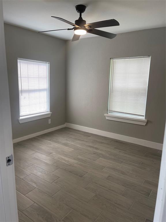 Foto del edificio - 823 E 39th St