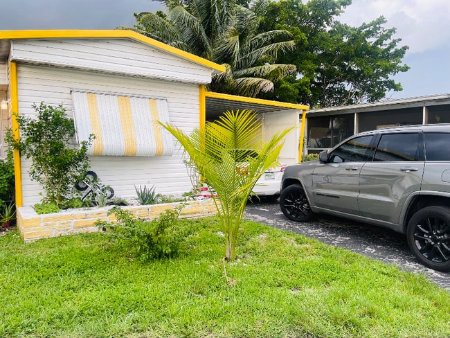 Foto del edificio - 3050 SW 51st Ave