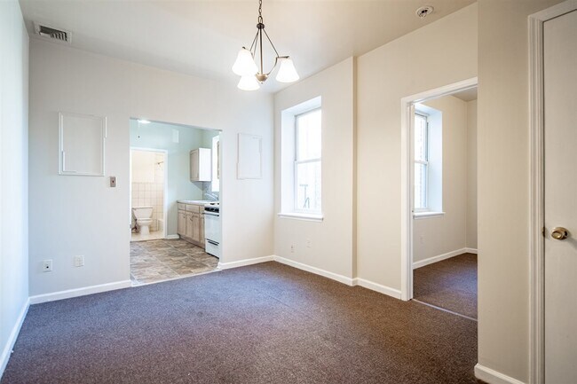 Building Photo - 586-588 Avenue C