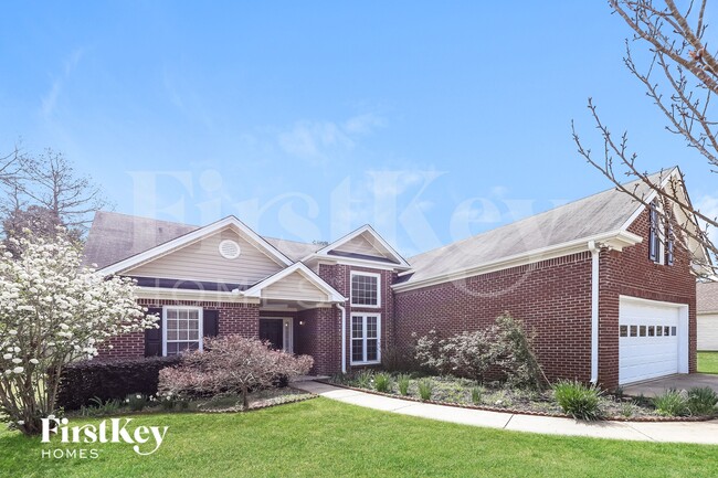 Building Photo - 807 Lazy Ln