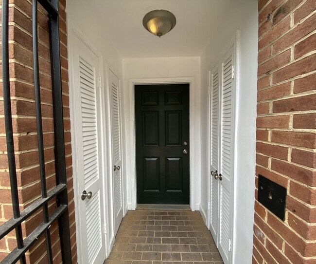 Foto del edificio - 412 4th St SE