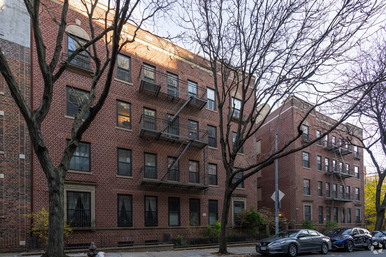 Foto principal - 375 Lincoln Pl