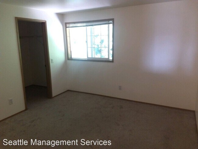 Foto del edificio - 9525 Firdale Ave