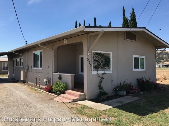 Foto principal - 533 Live Oak Ave