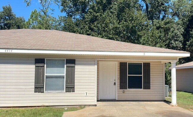 Foto del edificio - 30 1/2 Street- 4414