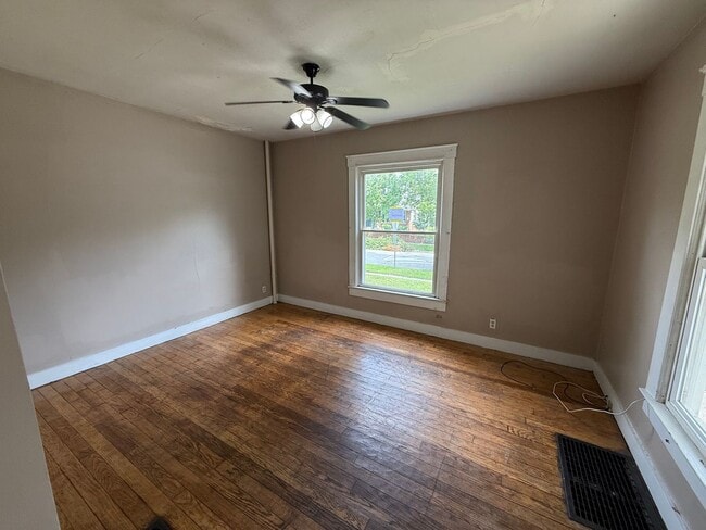 Building Photo - 483 Littleton St