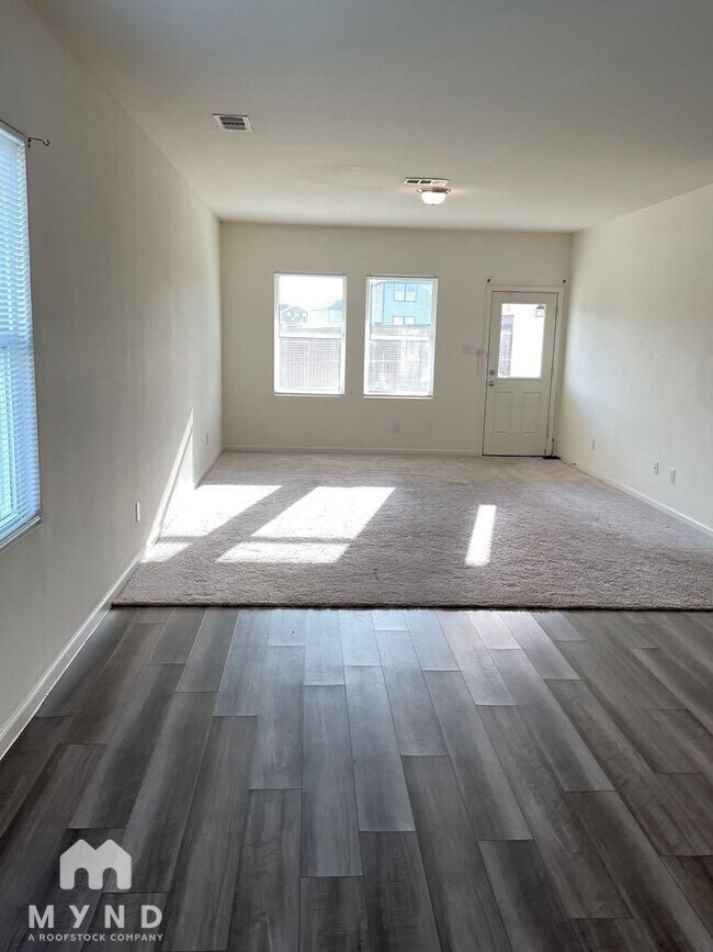 Foto del edificio - 6301 Tropicana Way