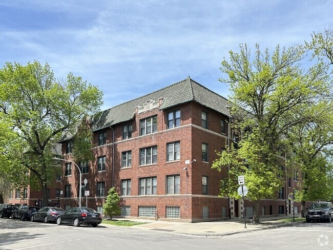 Building Photo - 2700 N Spaulding Ave