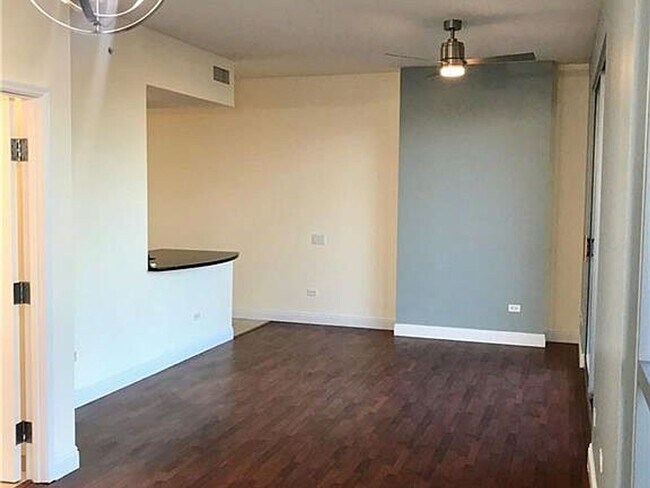 Building Photo - *COMING SOON* 1 bed/1 bath Stunner at Allure!