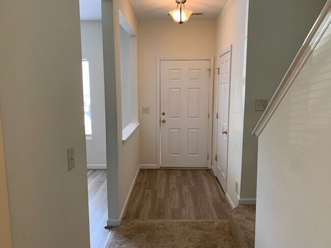 Building Photo - 104 Graystar Road, Apex- Bev Roberts Renta...