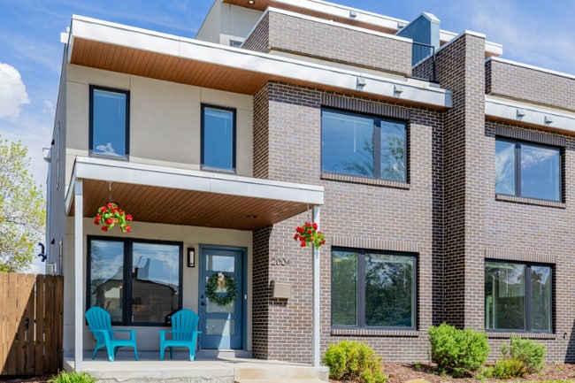 Photo - 2004 S Galapago St Townhome